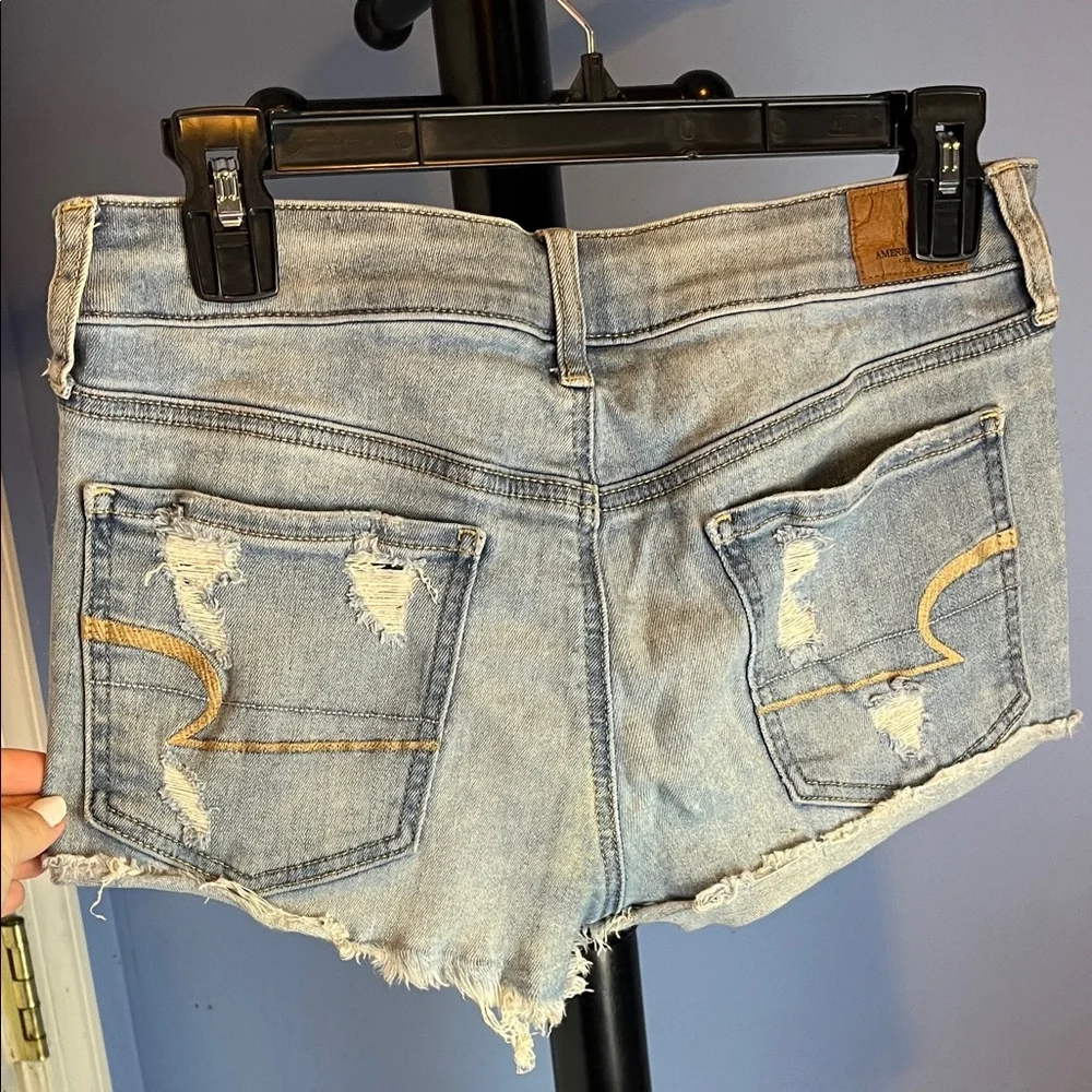 American Eagle Outfitters Ripped Light Blue Jean Shorts - Picture 3 of 3